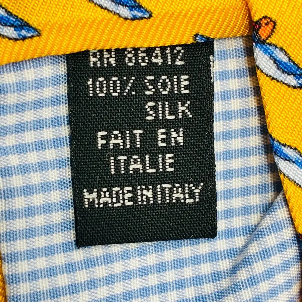 J McLaughlin Duck Print Silk Tie Yellow Blue Novelty Italian Made 3.5 x 59